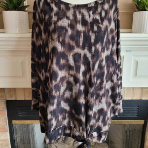 XL Vera Wang 3/4 Sleeve, Tie-Knot Top